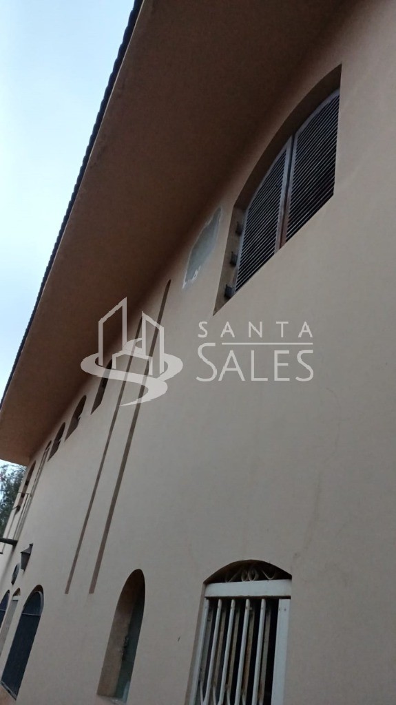 Casa para alugar com 4 quartos, 360m² - Foto 4