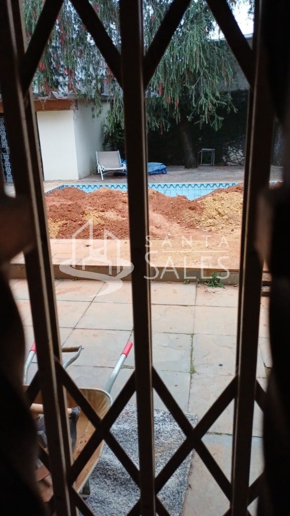 Casa para alugar com 4 quartos, 360m² - Foto 12