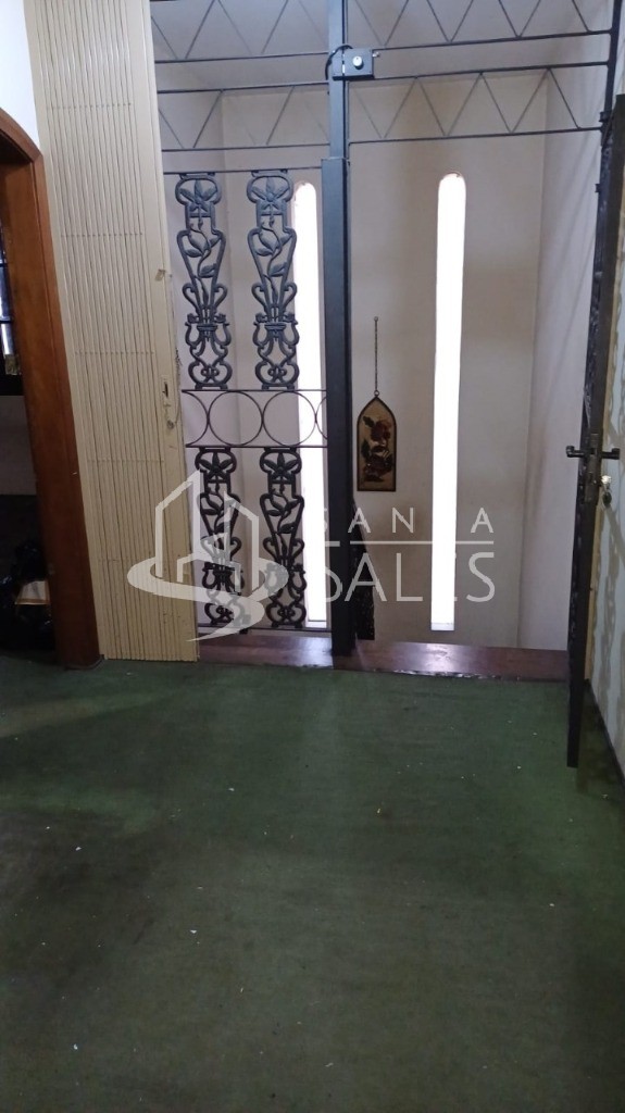 Casa para alugar com 4 quartos, 360m² - Foto 31