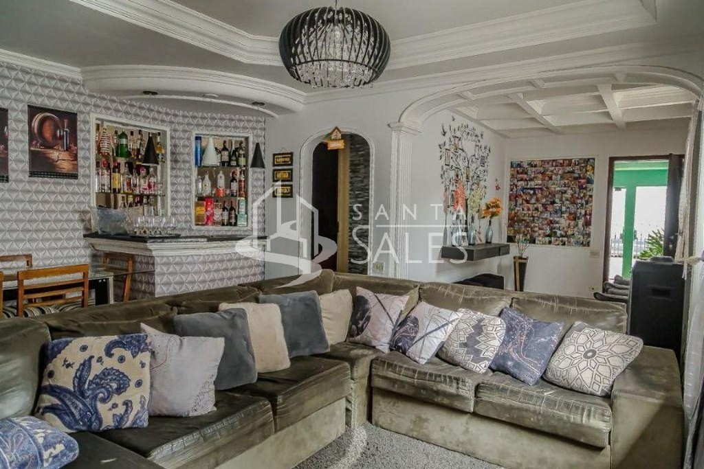 Casa à venda com 6 quartos, 330m² - Foto 6