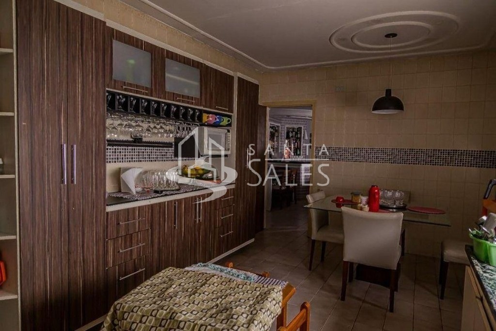 Casa à venda com 6 quartos, 330m² - Foto 10