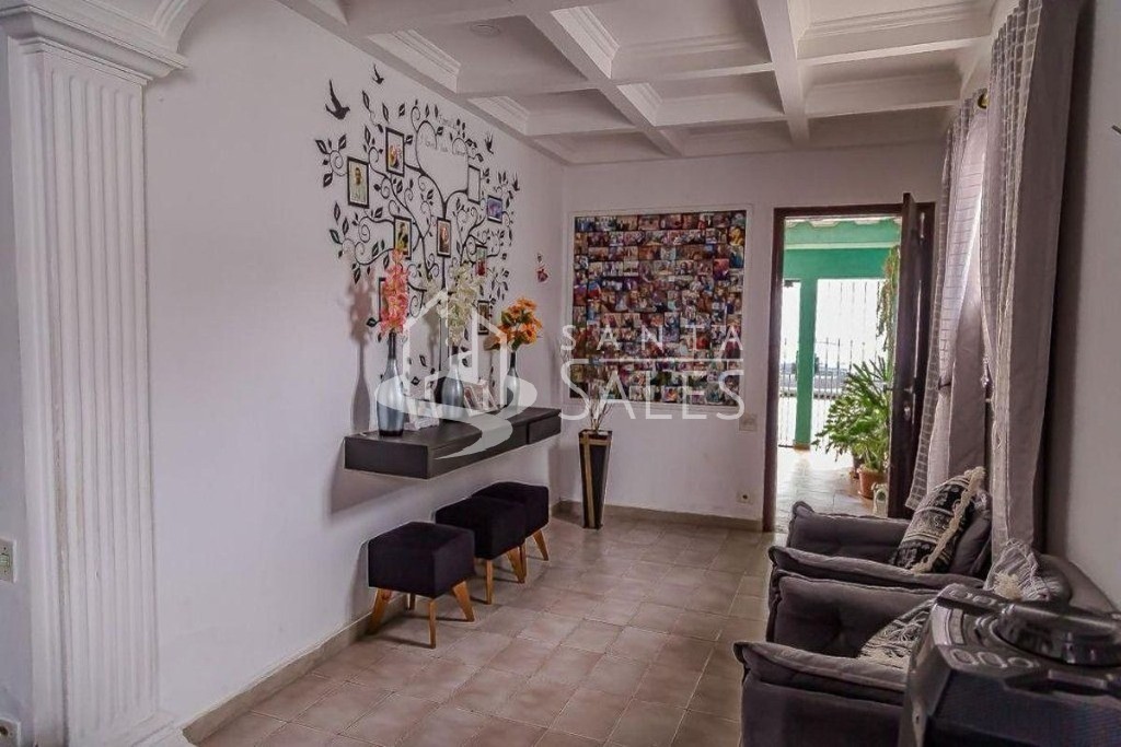 Casa à venda com 6 quartos, 330m² - Foto 7