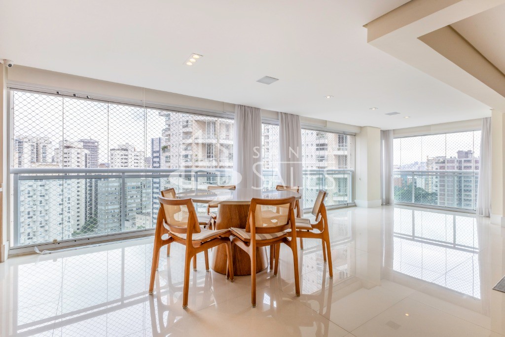 Apartamento, 3 quartos, 156 m² - Foto 2