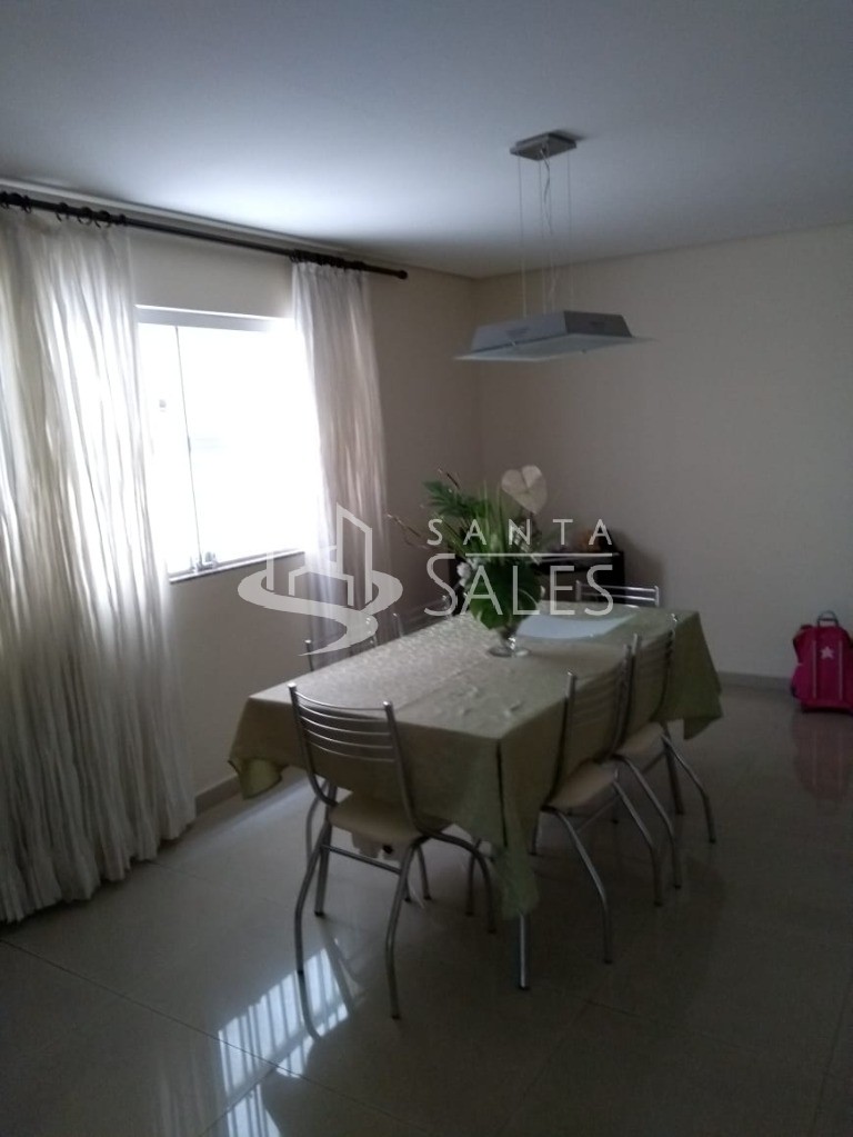 Sobrado, 3 quartos, 293 m² - Foto 1