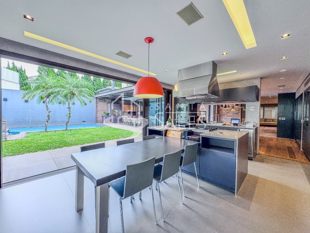 Sobrado, 4 quartos, 520 m² - Foto 1