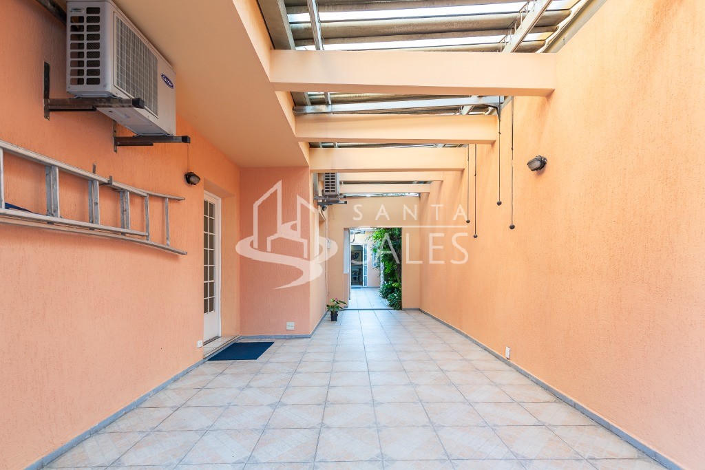 Casa, 4 quartos, 220 m² - Foto 1