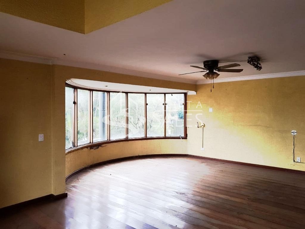 Sobrado, 8 quartos, 527 m² - Foto 2