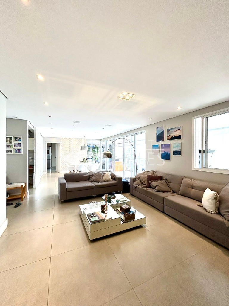 Apartamento, 3 quartos, 177 m² - Foto 1