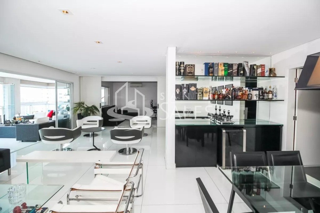 Apartamento, 3 quartos, 206 m² - Foto 1