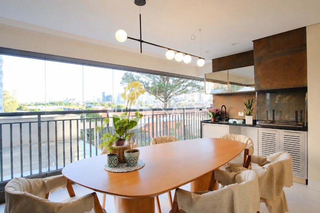 Apartamento, 3 quartos, 140 m² - Foto 1