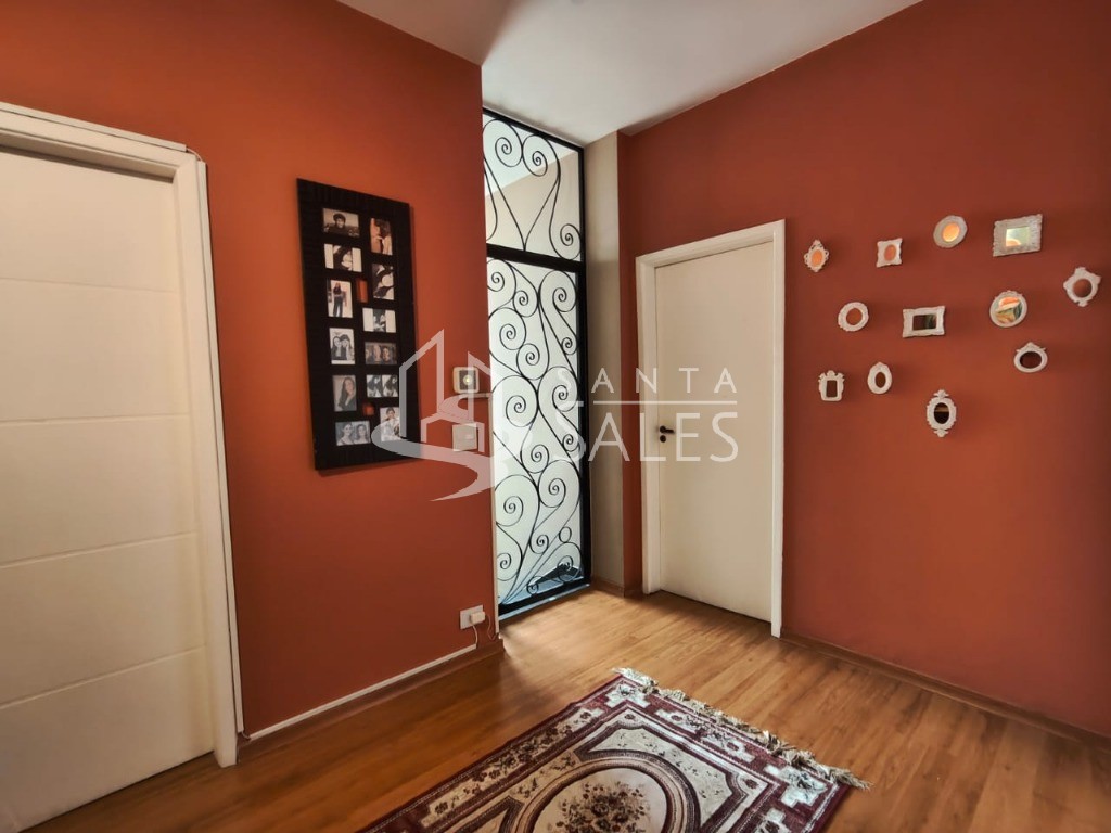 Sobrado, 6 quartos, 450 m² - Foto 1