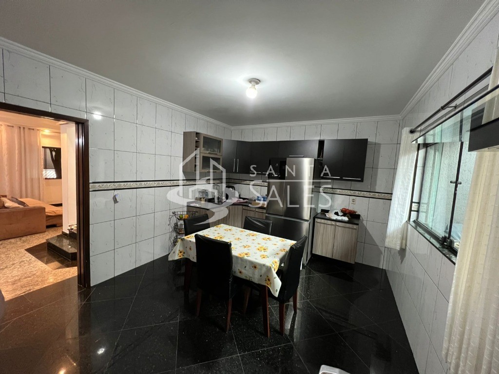 Casa, 3 quartos, 200 m² - Foto 1