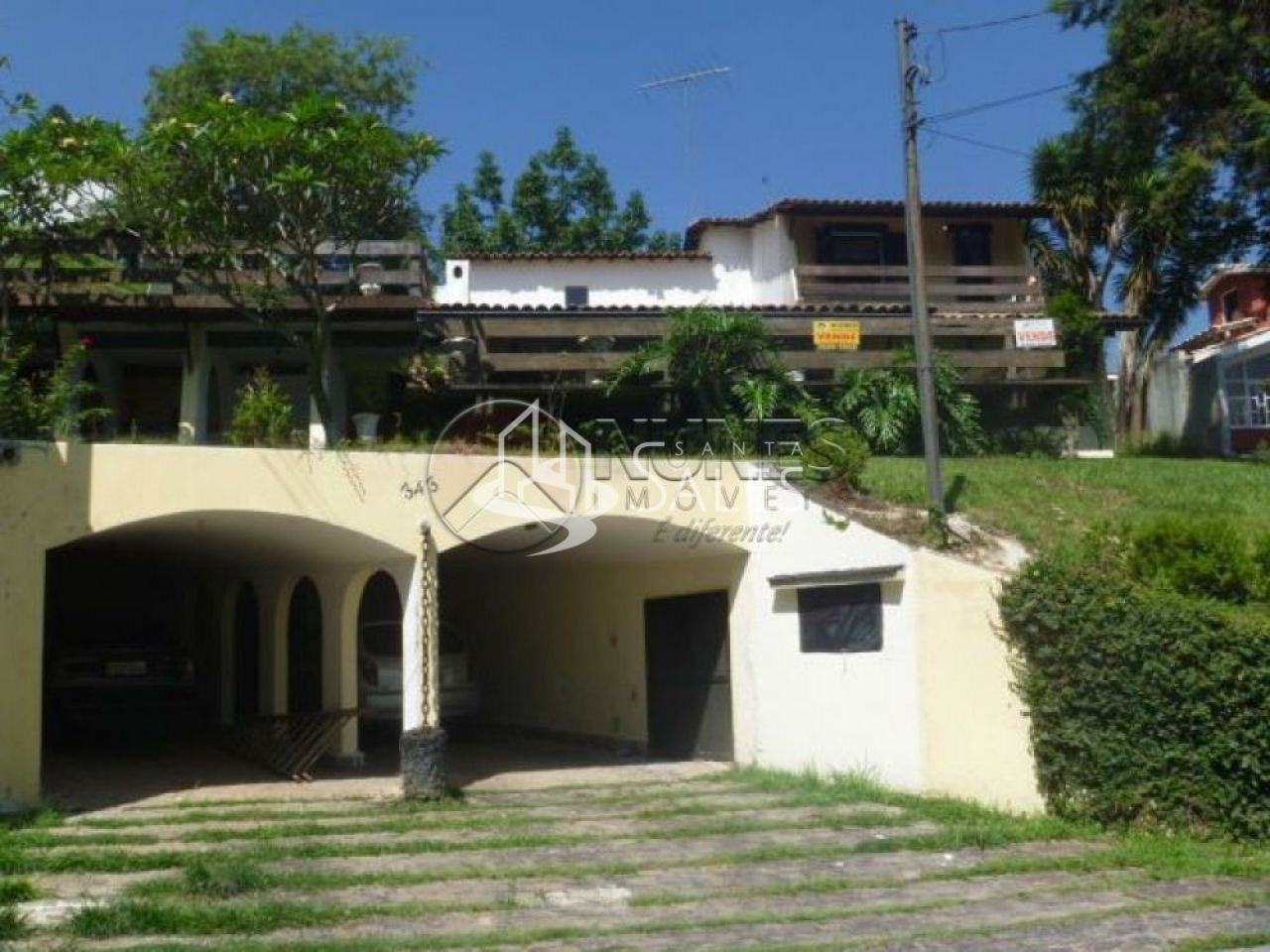 Sobrado à venda com 3 quartos, 600m² - Foto 1
