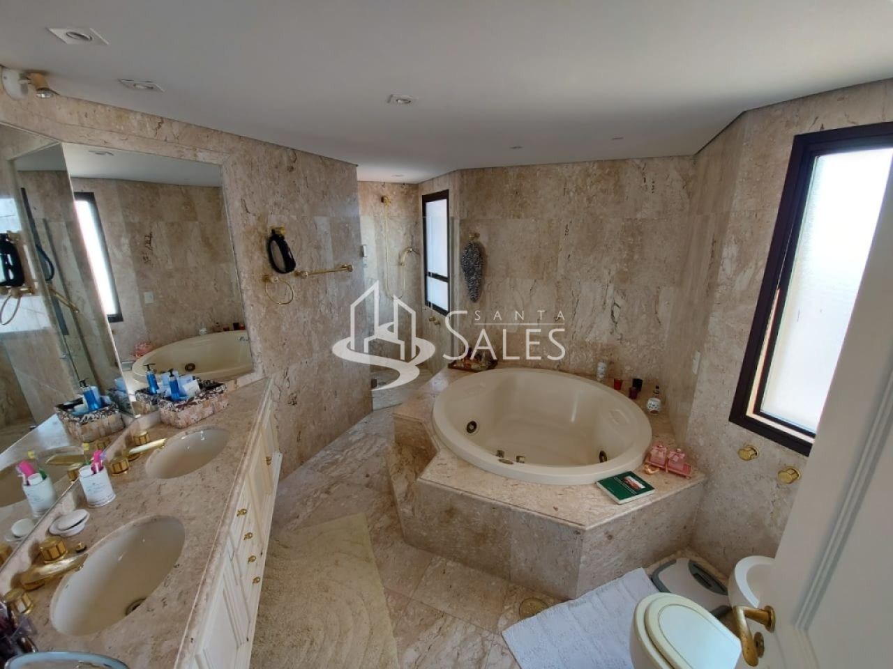 Apartamento, 3 quartos, 260 m² - Foto 1