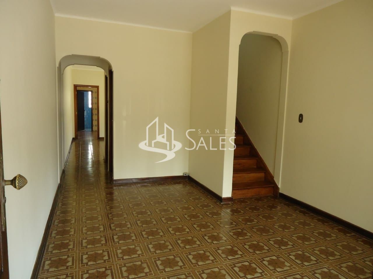 Sobrado à venda com 3 quartos, 200m² - Foto 1