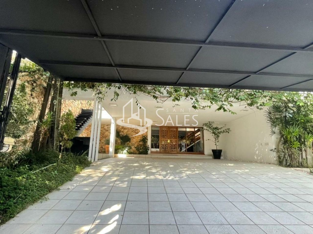 Sobrado, 8 quartos, 609 m² - Foto 2