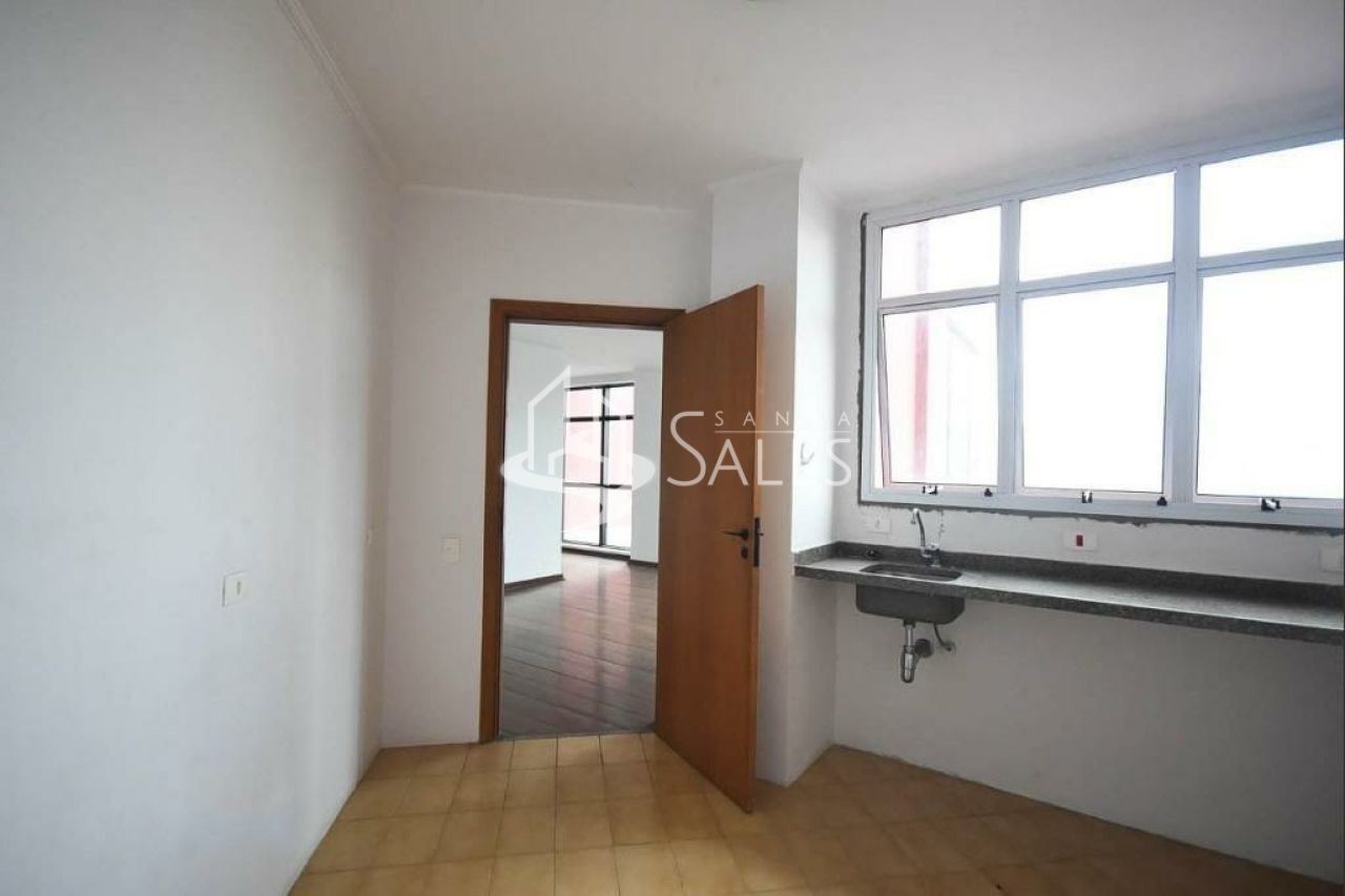 Apartamento à venda com 3 quartos, 237m² - Foto 4