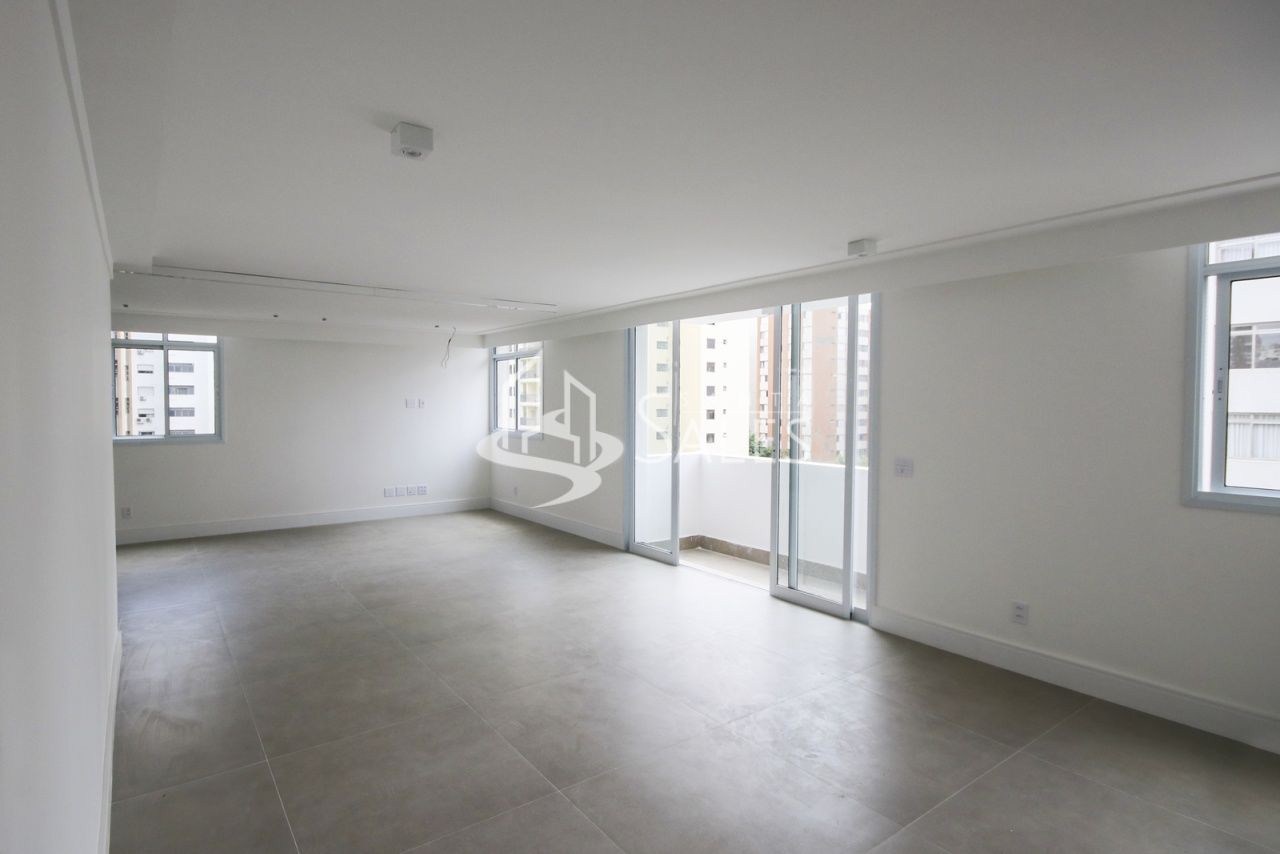 Apartamento, 3 quartos, 258 m² - Foto 1