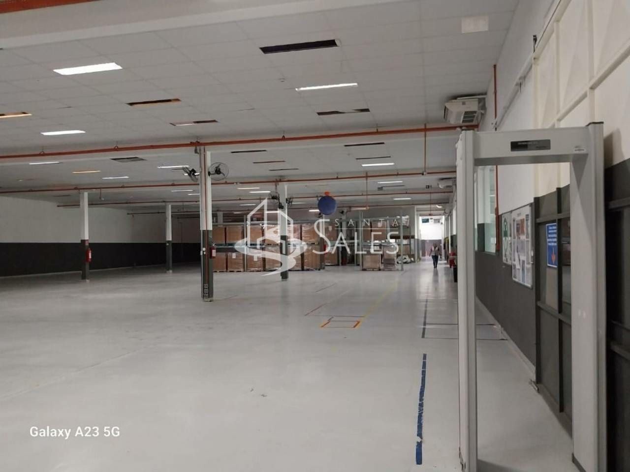 Depósito-Galpão, 2149 m² - Foto 1