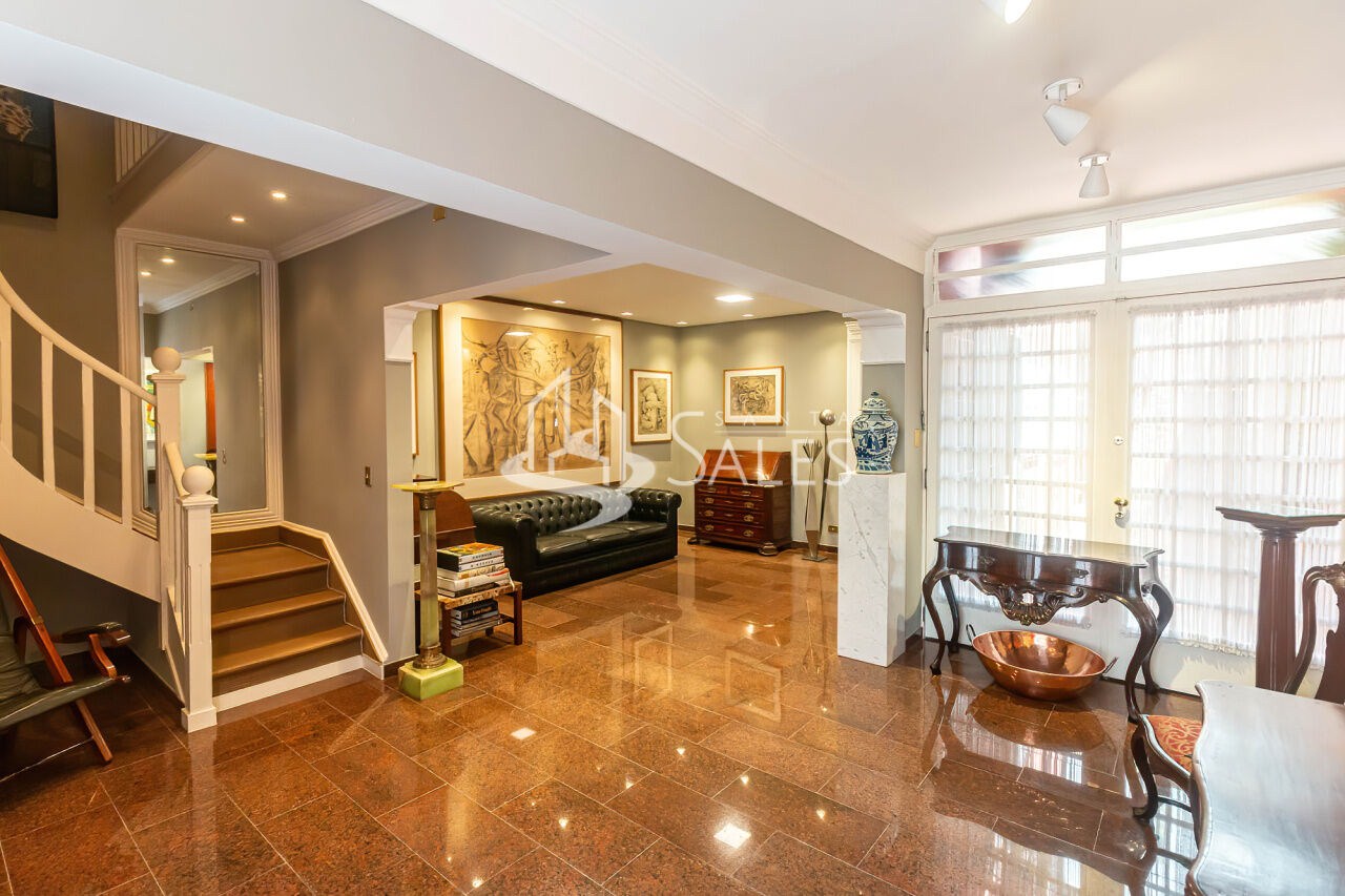 Sobrado, 6 quartos, 156 m² - Foto 1