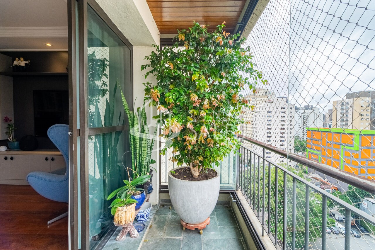 Apartamento, 3 quartos, 130 m² - Foto 2