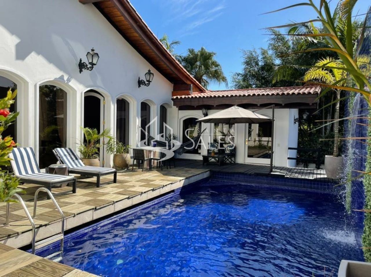 Sobrado, 8 quartos, 609 m² - Foto 1