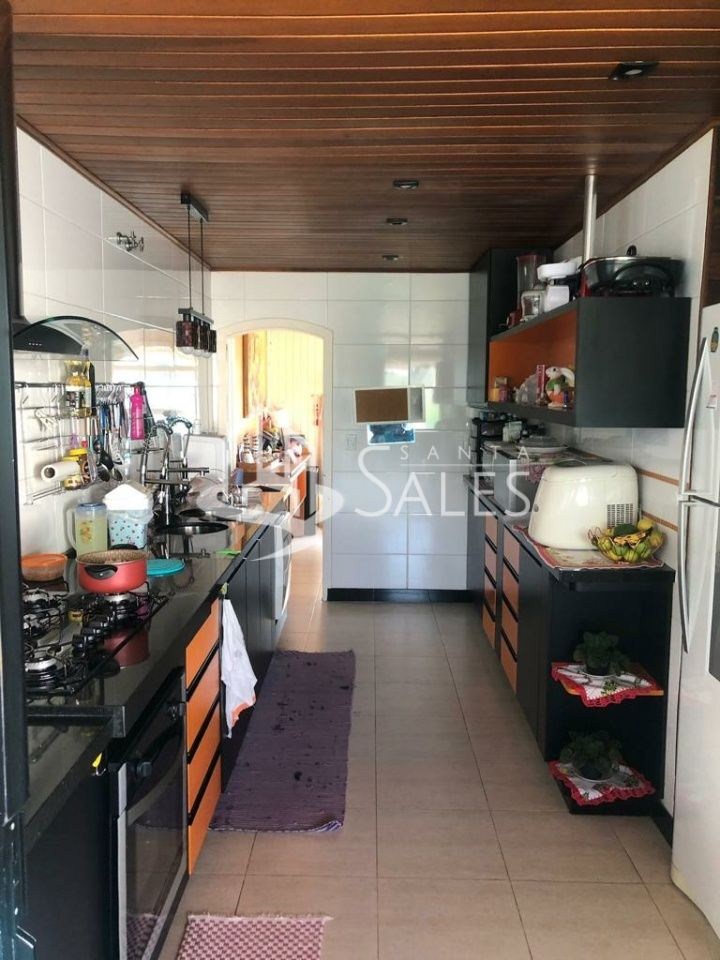 Casa à venda com 4 quartos, 450m² - Foto 6