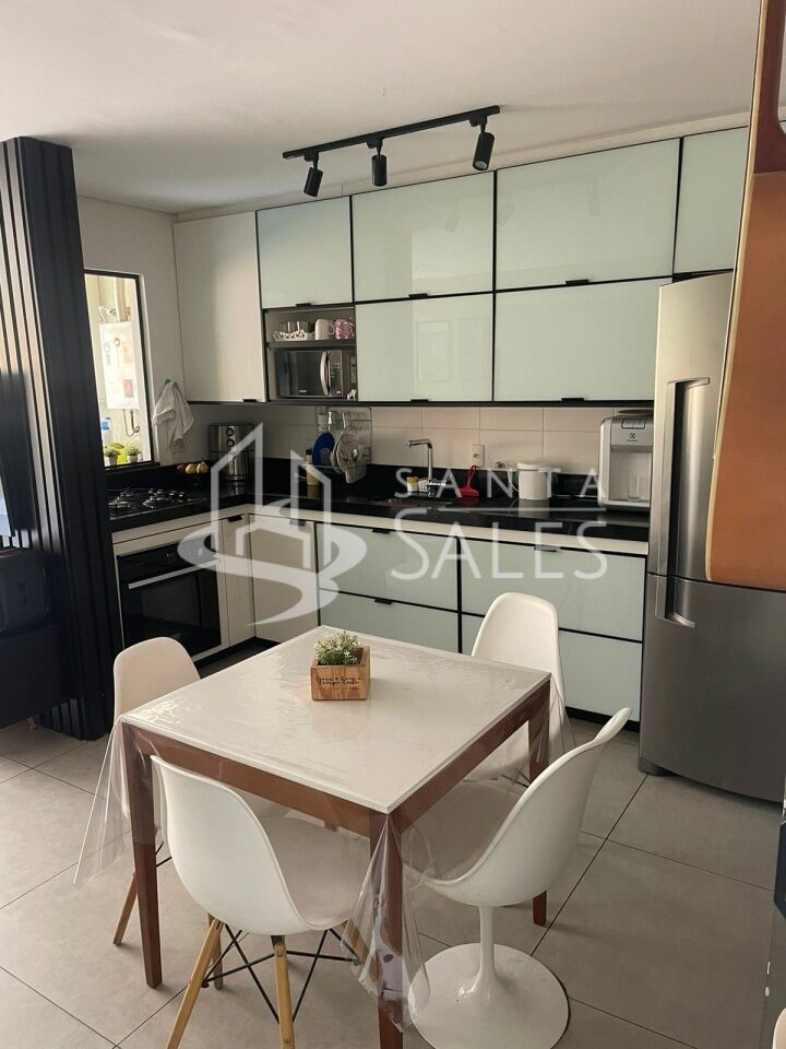 Apartamento à venda com 2 quartos, 70m² - Foto 1