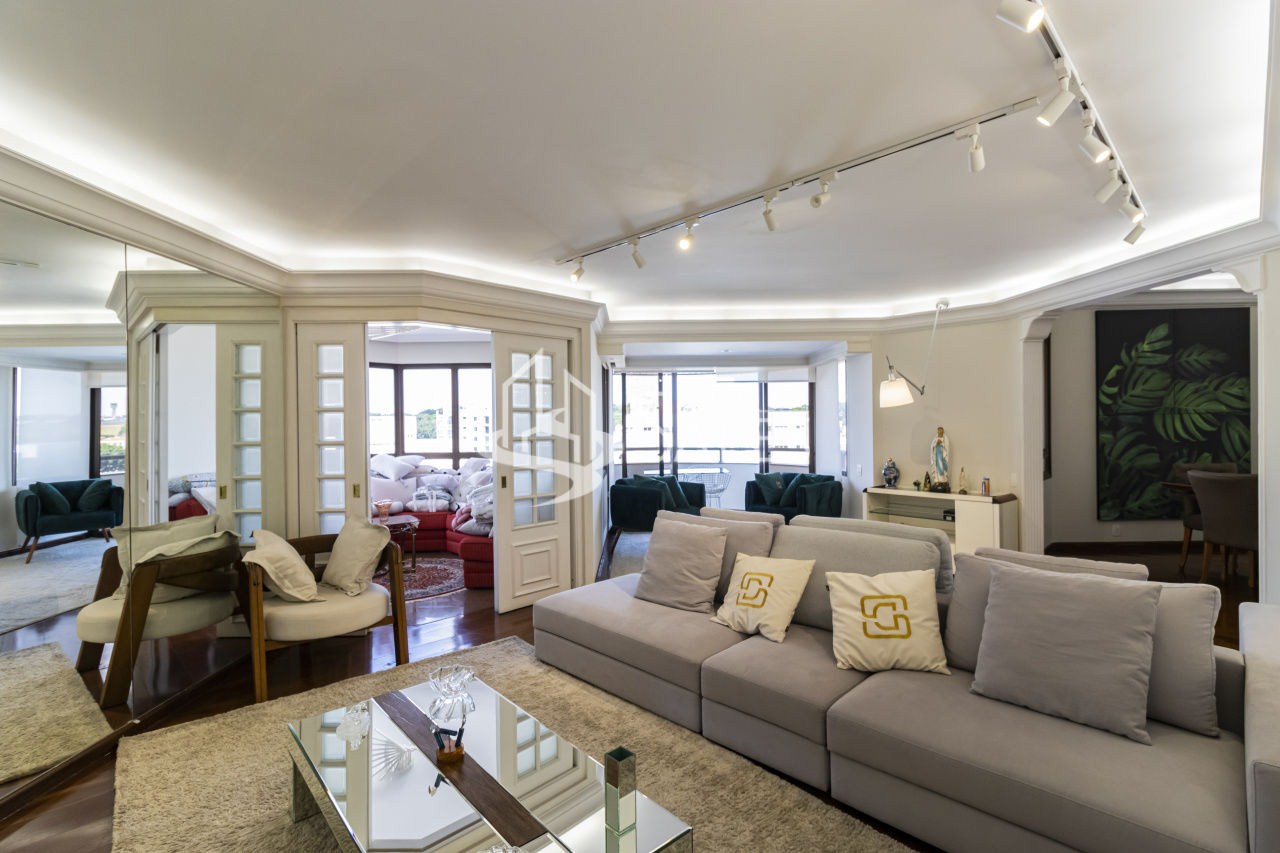 Apartamento para alugar com 4 quartos, 227m² - Foto 3