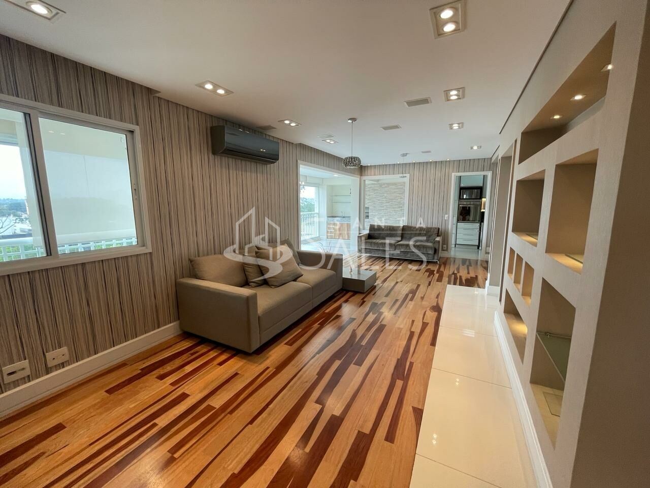 Apartamento à venda com 3 quartos, 134m² - Foto 4