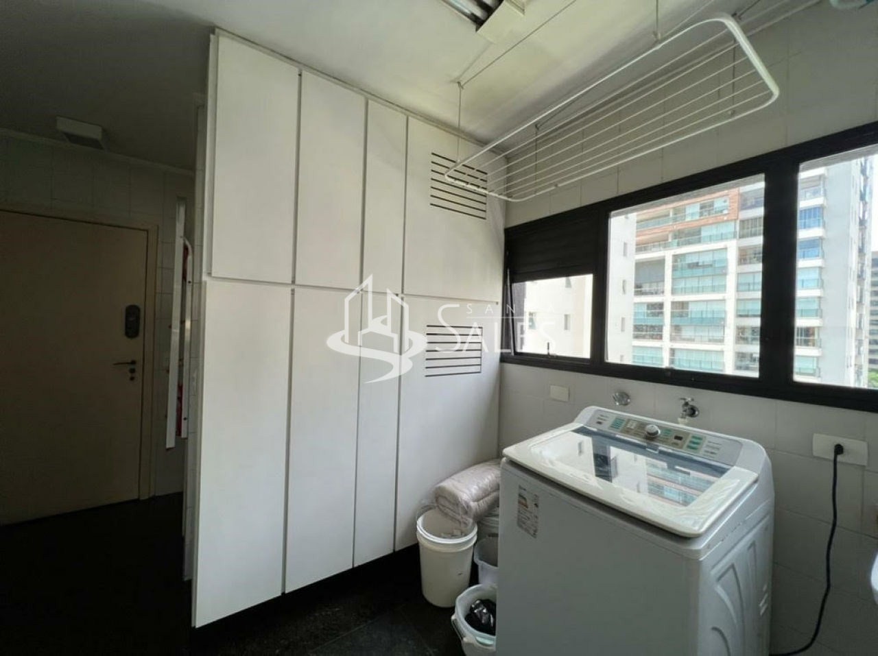 Apartamento para alugar com 4 quartos, 220m² - Foto 29