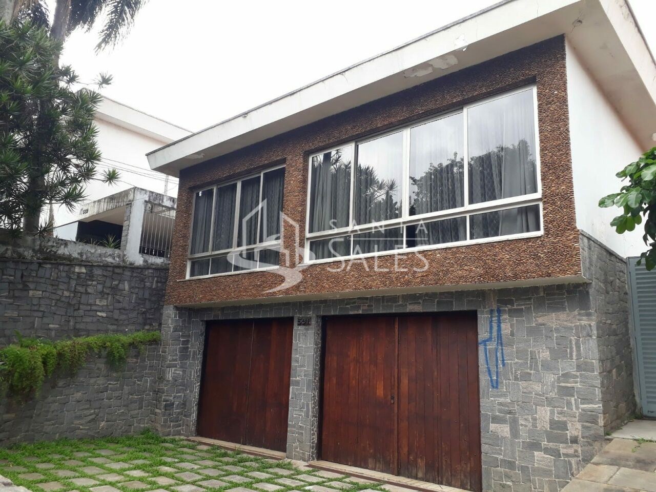 Casa à venda com 3 quartos, 270m² - Foto 1