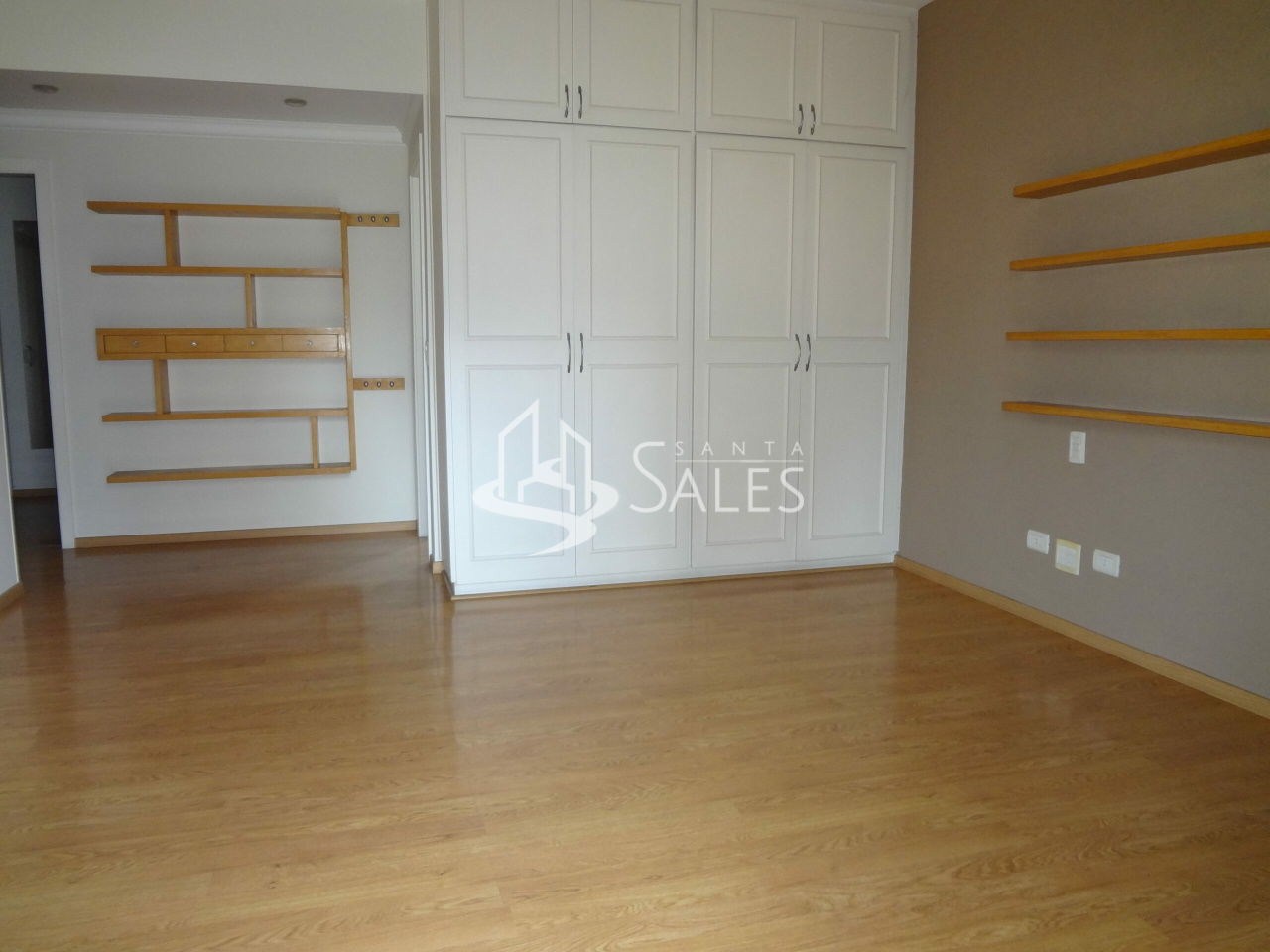 Apartamento para alugar com 4 quartos, 210m² - Foto 4