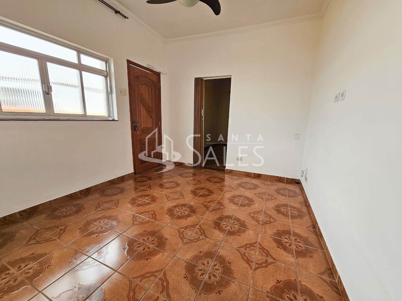 Casa à venda com 4 quartos, 200m² - Foto 1