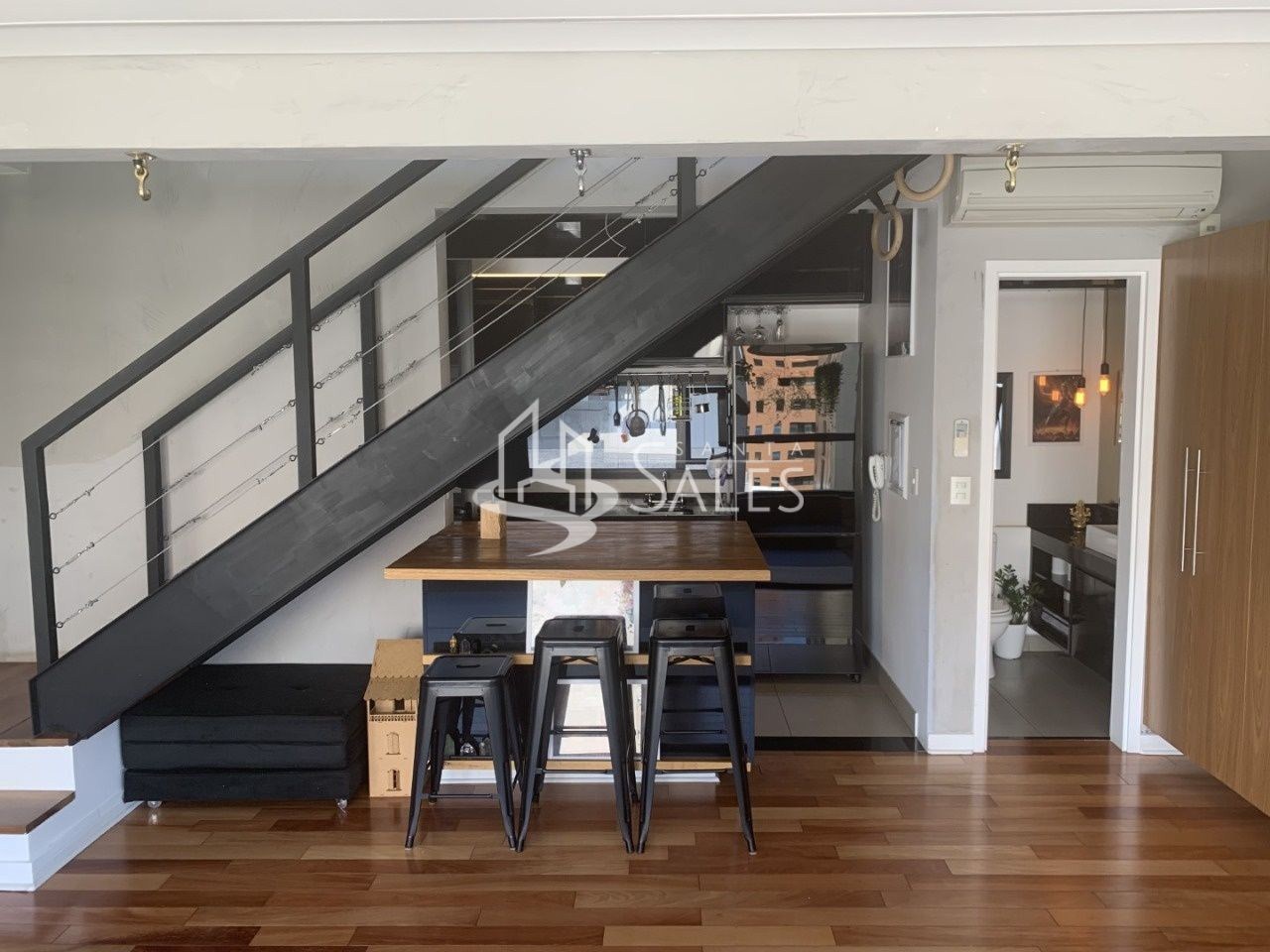 Apartamento à venda com 1 quarto, 64m² - Foto 1