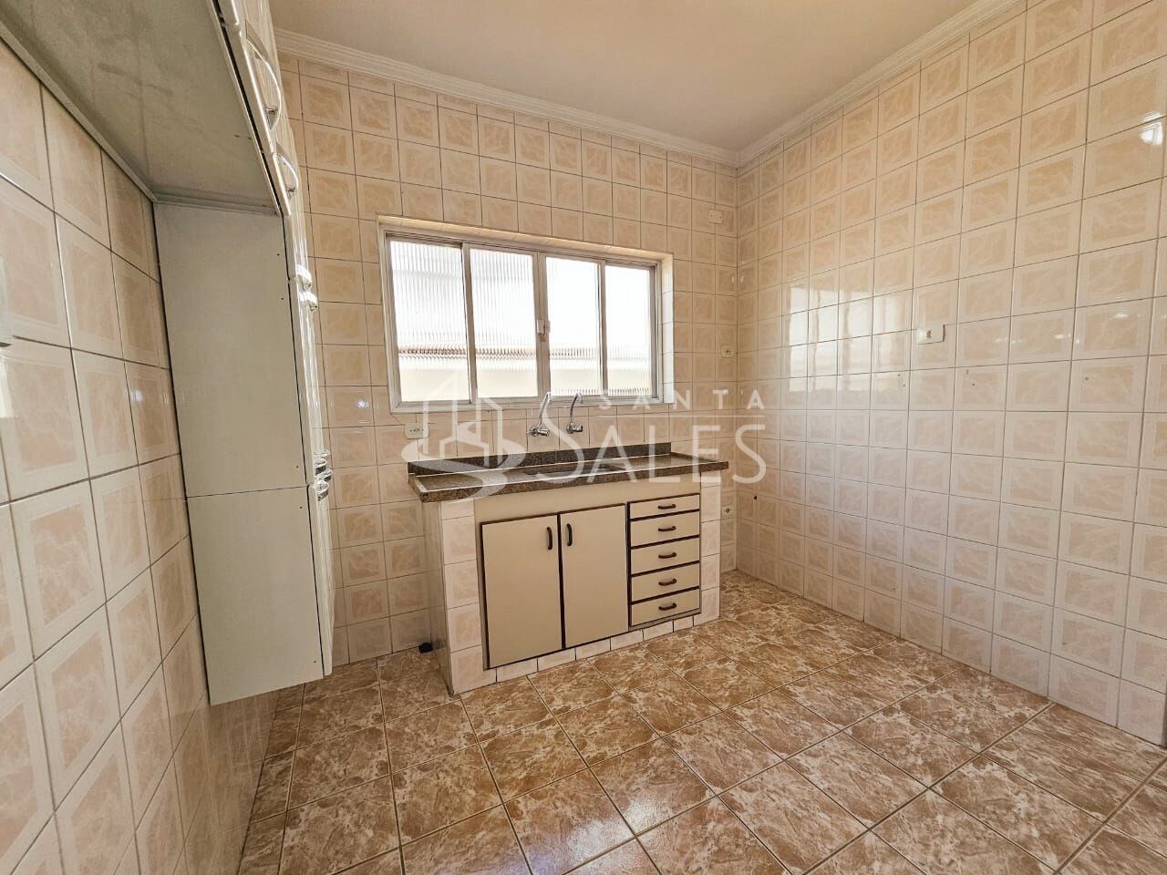 Casa à venda com 4 quartos, 200m² - Foto 11