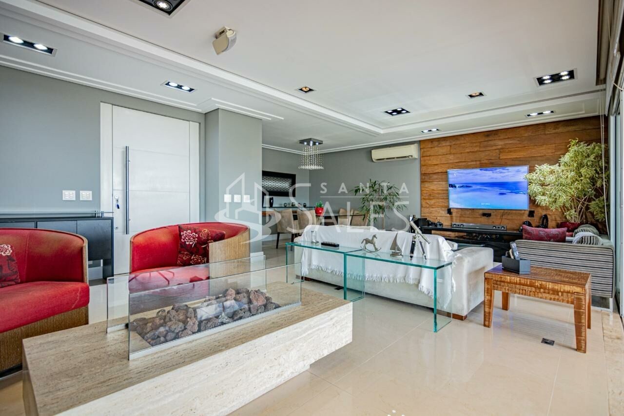 Apartamento para alugar com 4 quartos, 206m² - Foto 1