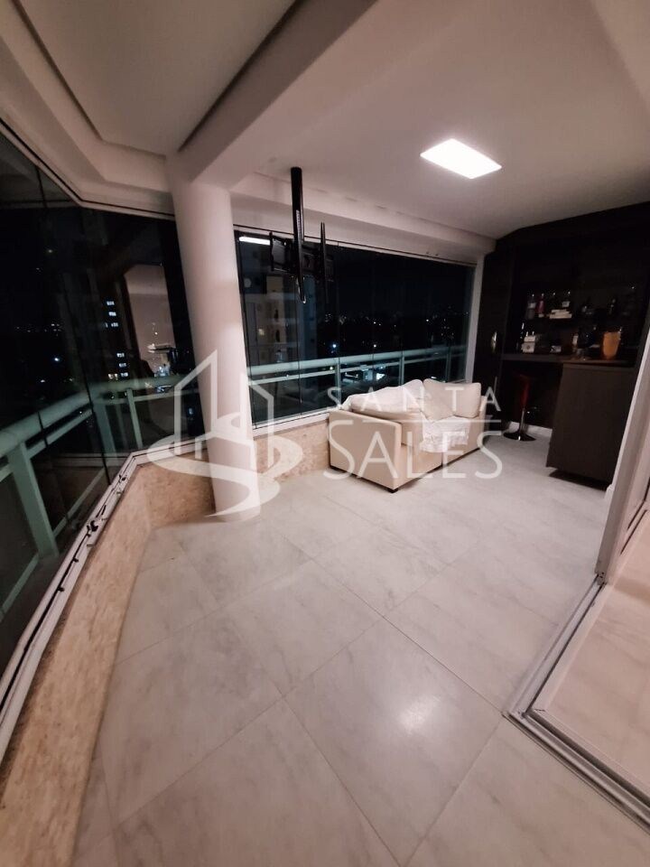 Cobertura à venda com 3 quartos, 330m² - Foto 1