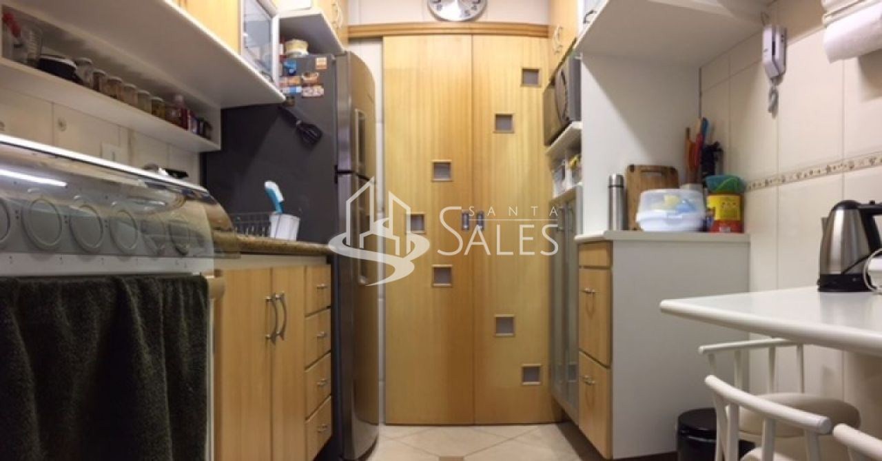 Apartamento à venda com 2 quartos, 70m² - Foto 2
