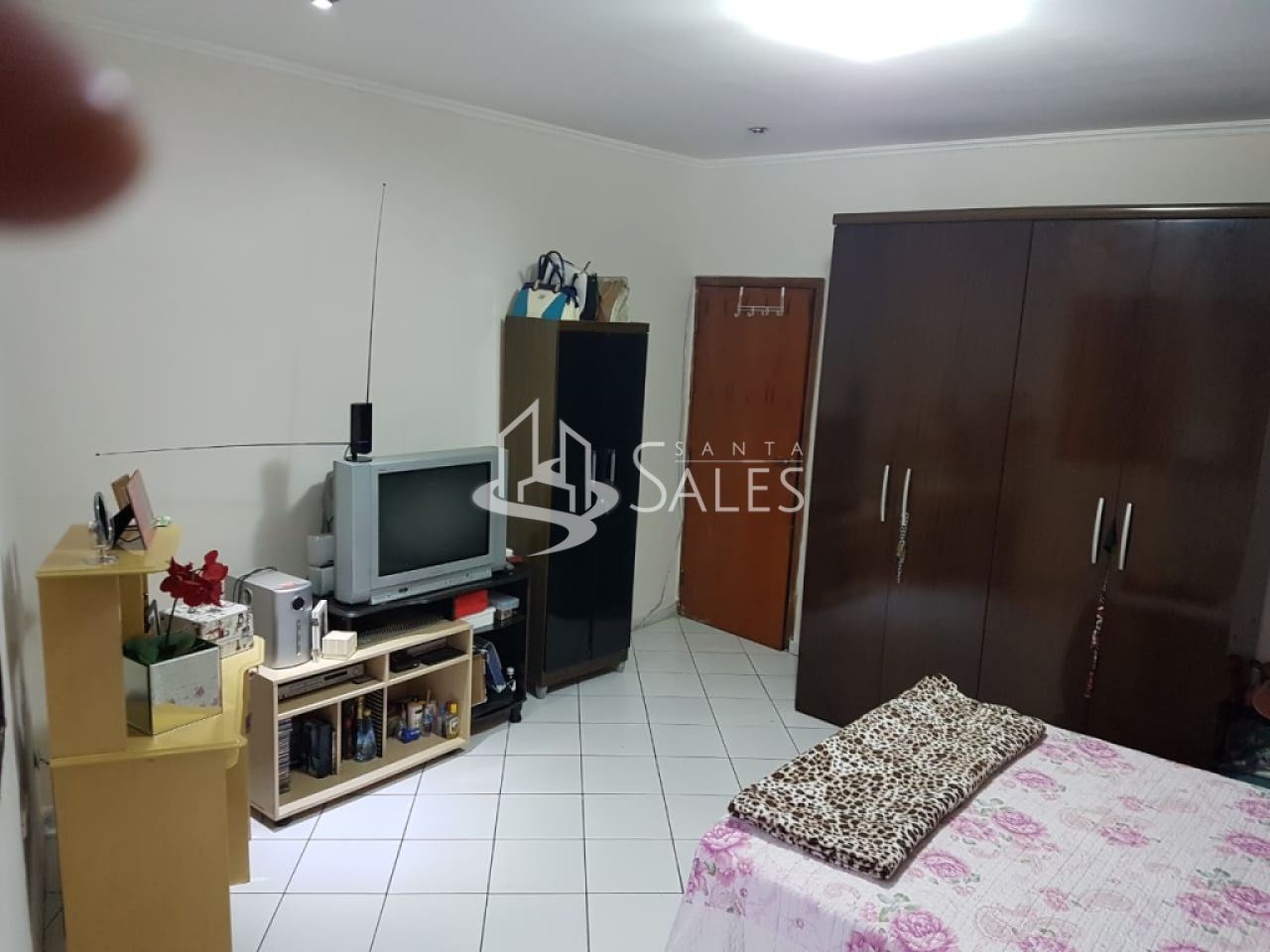 Sobrado à venda com 4 quartos, 350m² - Foto 1