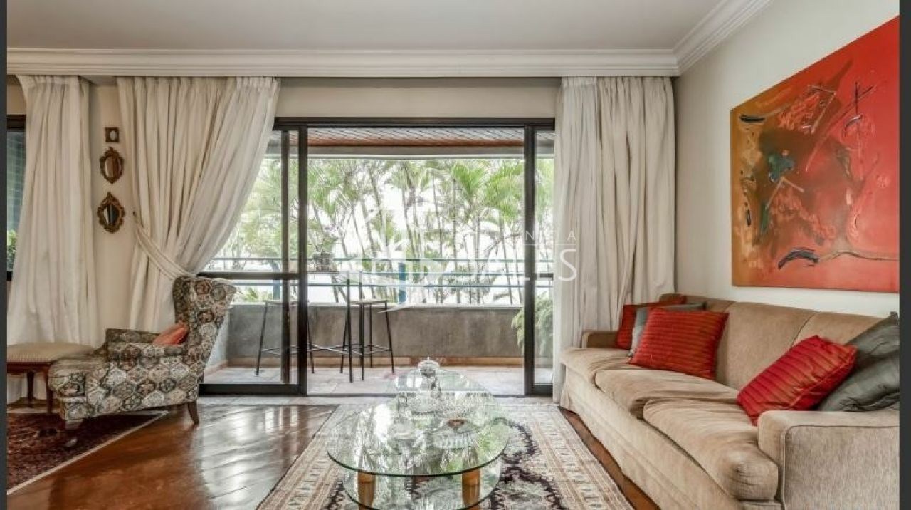 Apartamento à venda com 3 quartos, 135m² - Foto 1
