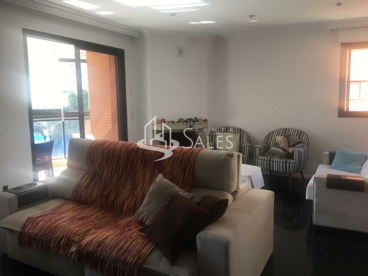 Apartamento à venda com 3 quartos, 165m² - Foto 4