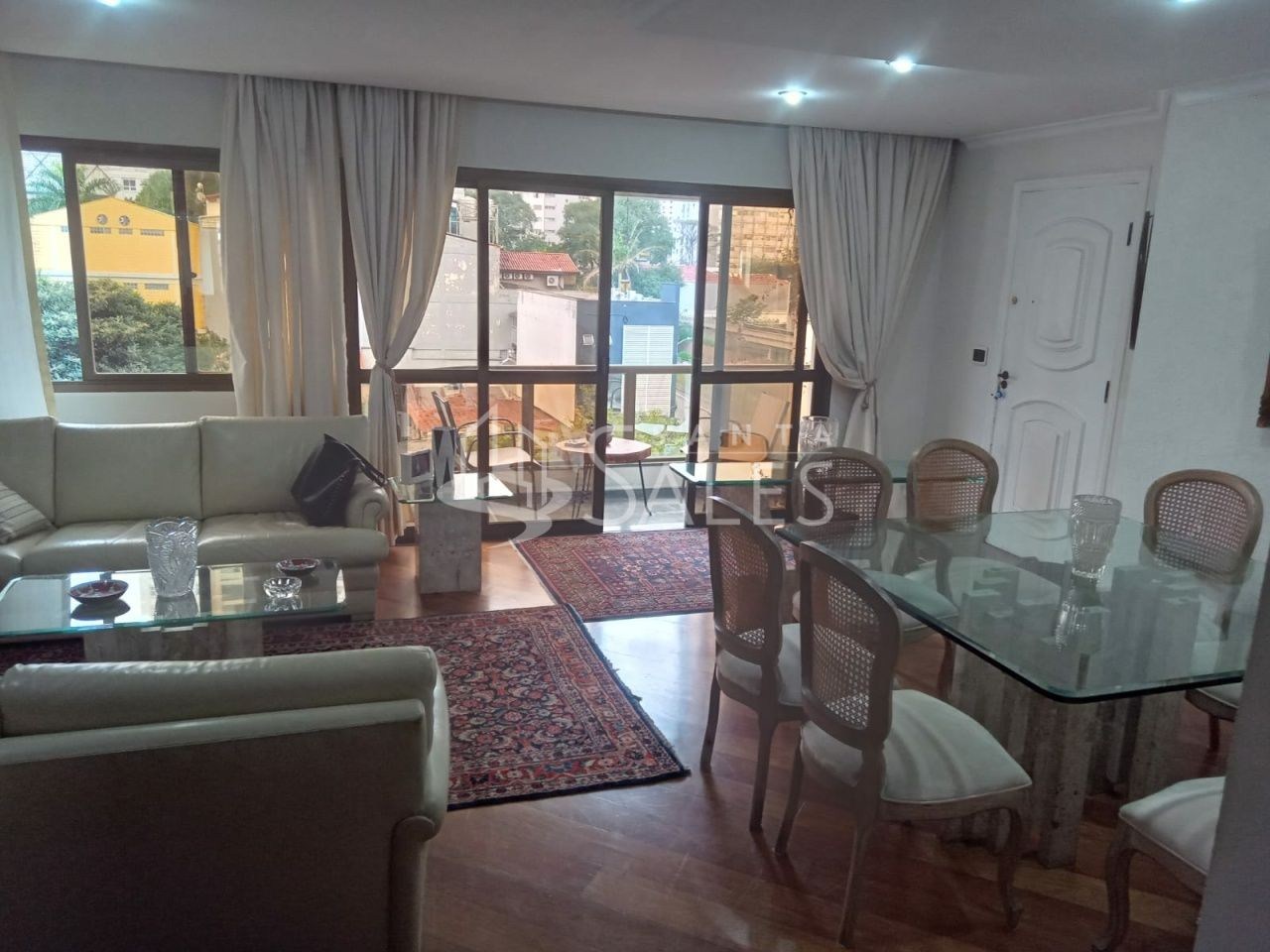 Apartamento à venda com 4 quartos, 145m² - Foto 2