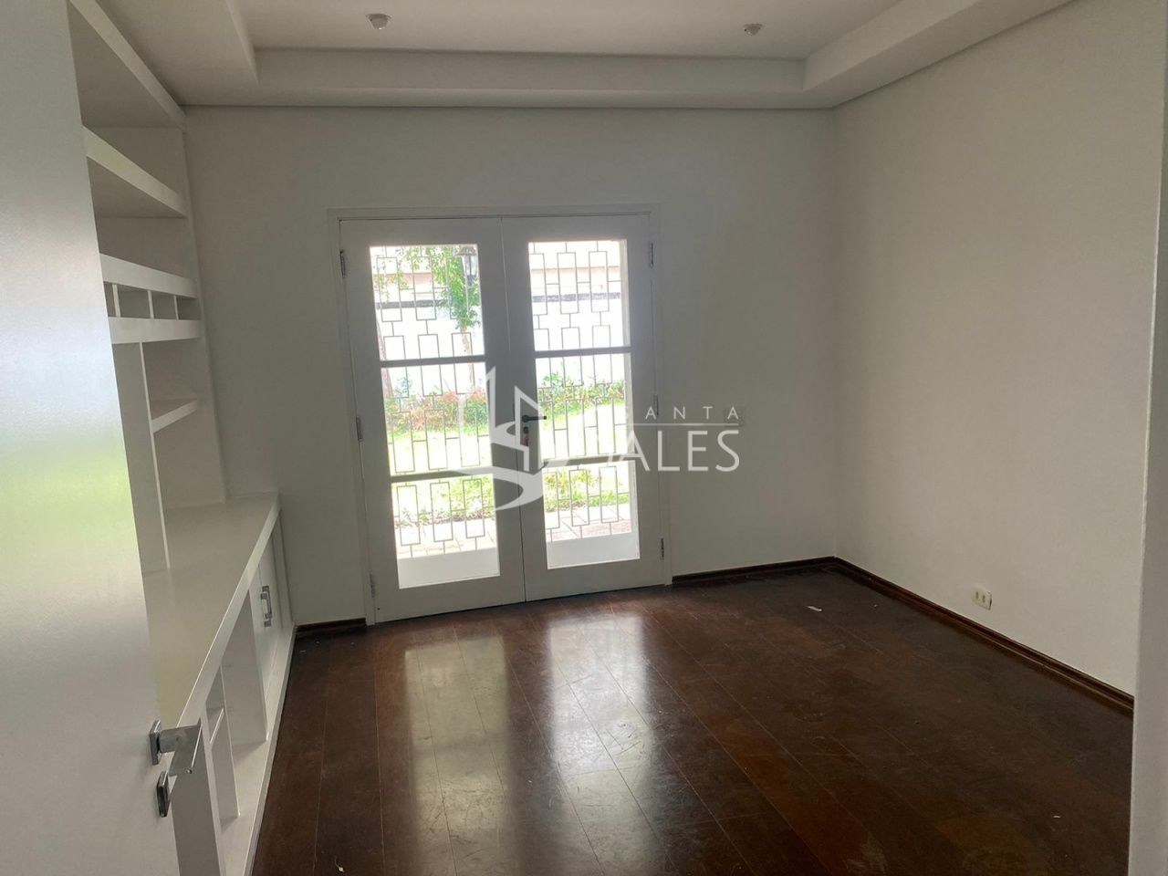 Casa para alugar com 4 quartos, 450m² - Foto 9