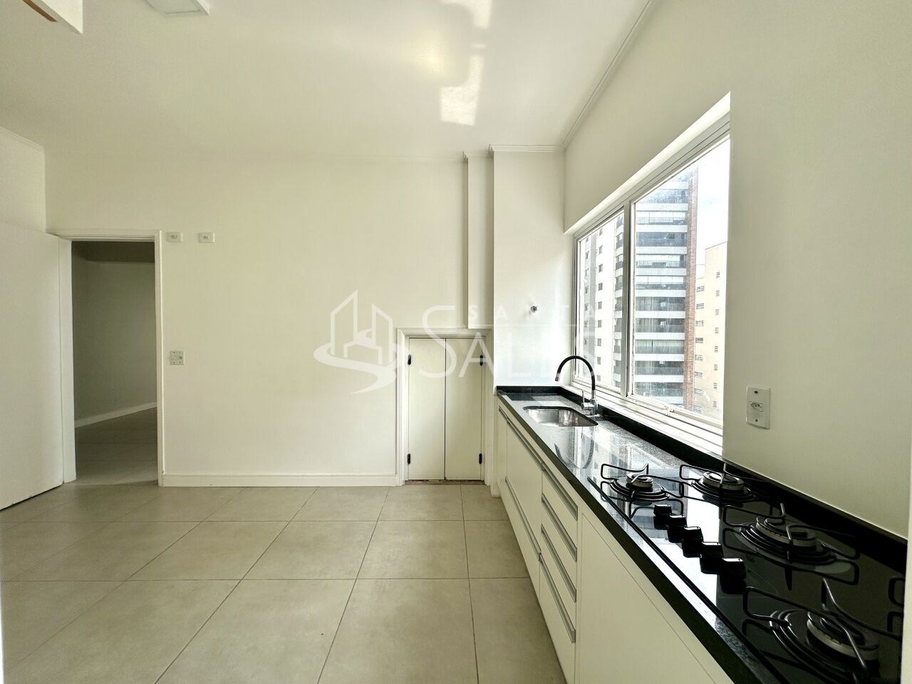 Apartamento para alugar com 3 quartos, 278m² - Foto 23