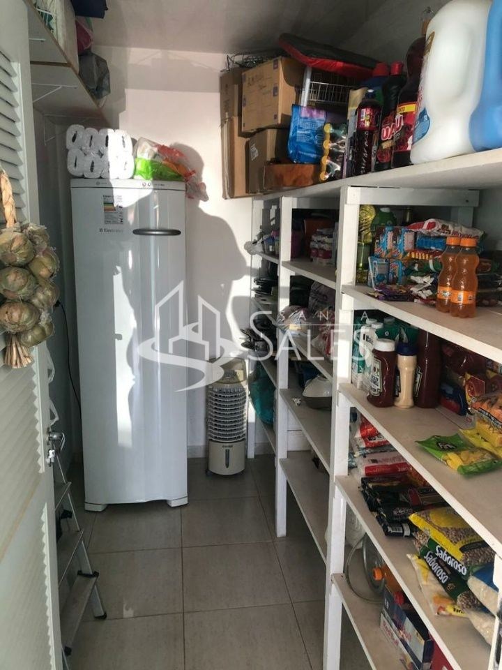 Casa à venda com 4 quartos, 450m² - Foto 4