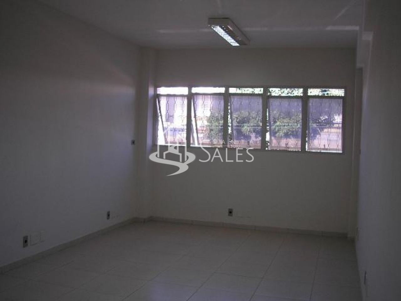 Sala-Conjunto, 1000 m² - Foto 1