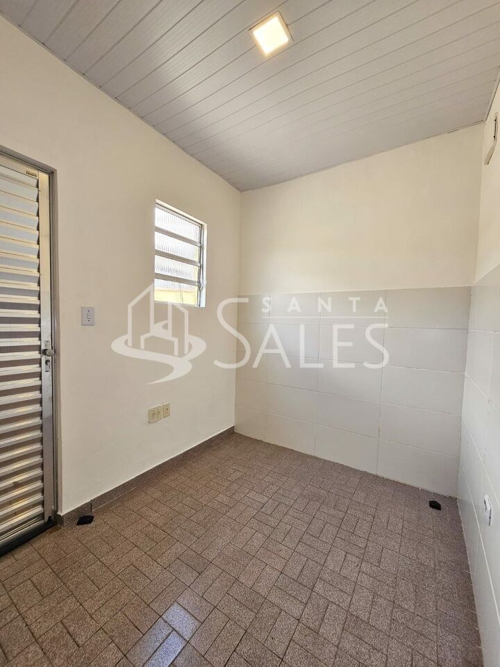 Casa à venda com 4 quartos, 200m² - Foto 43