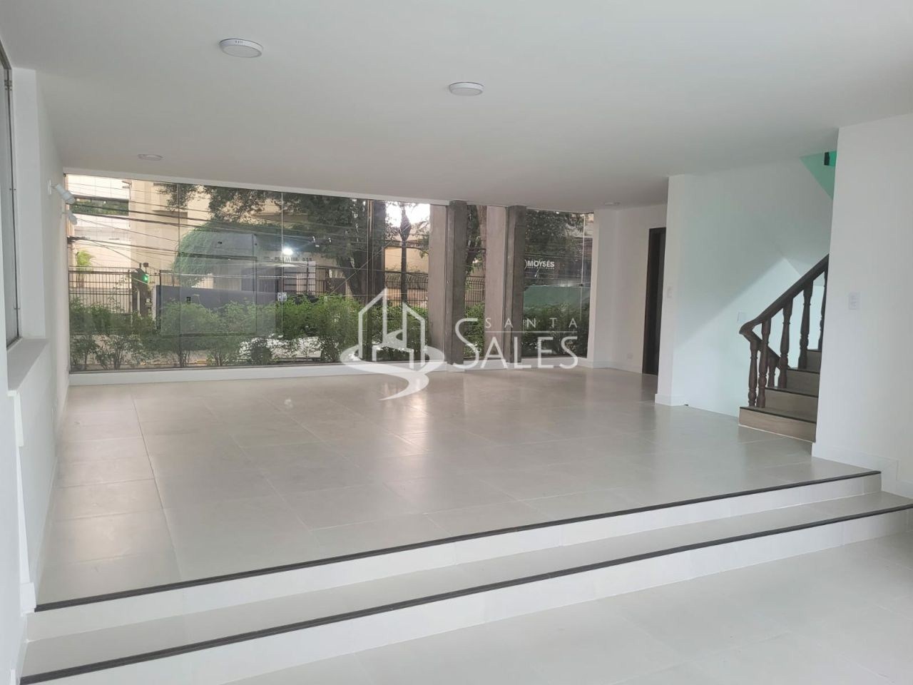 Prédio Inteiro para alugar com 4 quartos, 320m² - Foto 5
