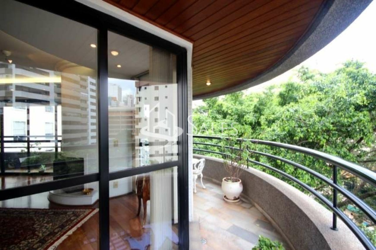 Apartamento, 3 quartos, 220 m² - Foto 2